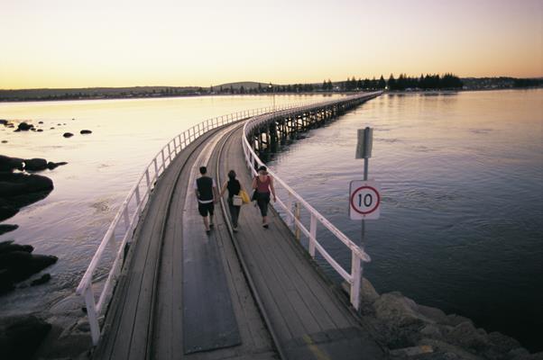 Causeway: a great place to visit in Victor Harbor. Image © SATC; Barry Skipsey. This photo sponsored by Contractors Category.
